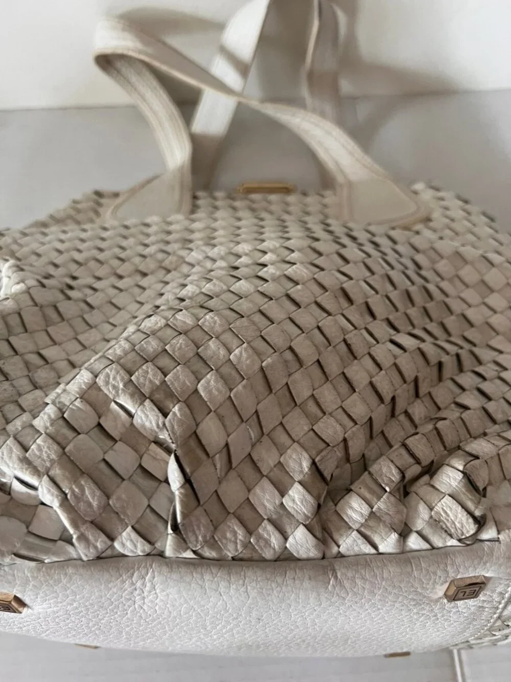 VINTAGE ELLIOTT LUCCA WOVEN SATCHEL BAG CLASP CLOSURE